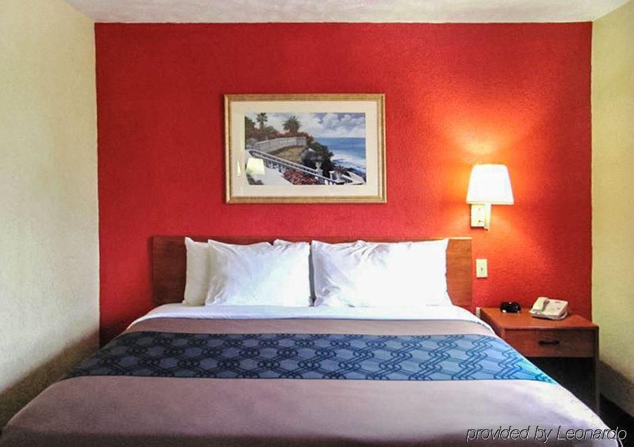 Econo Lodge Ottawa Esterno foto