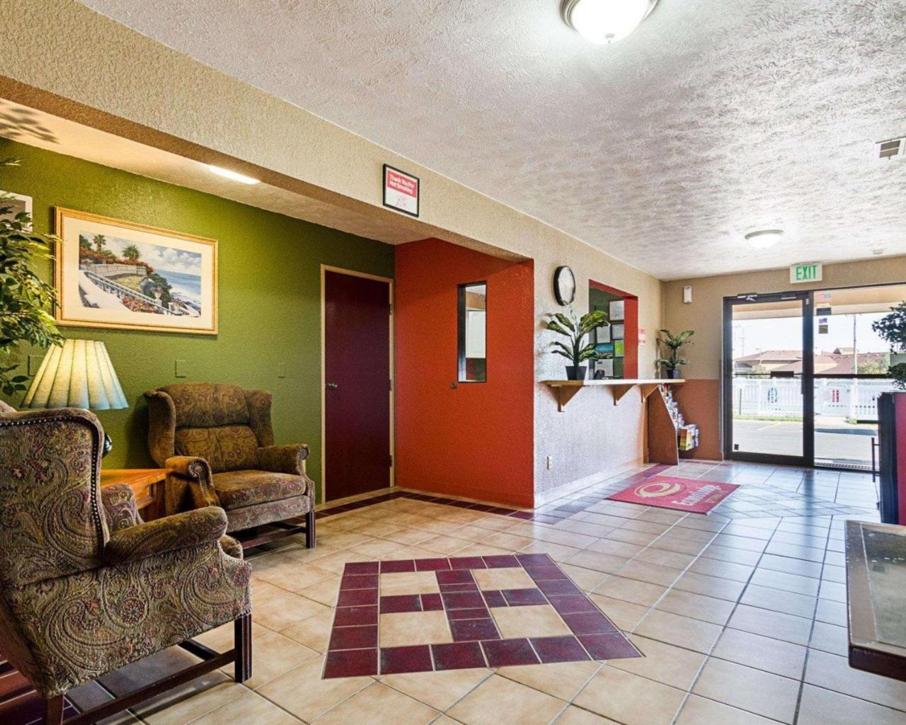 Econo Lodge Ottawa Esterno foto
