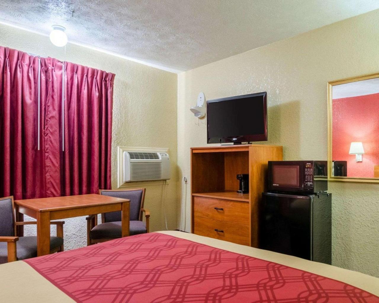 Econo Lodge Ottawa Esterno foto